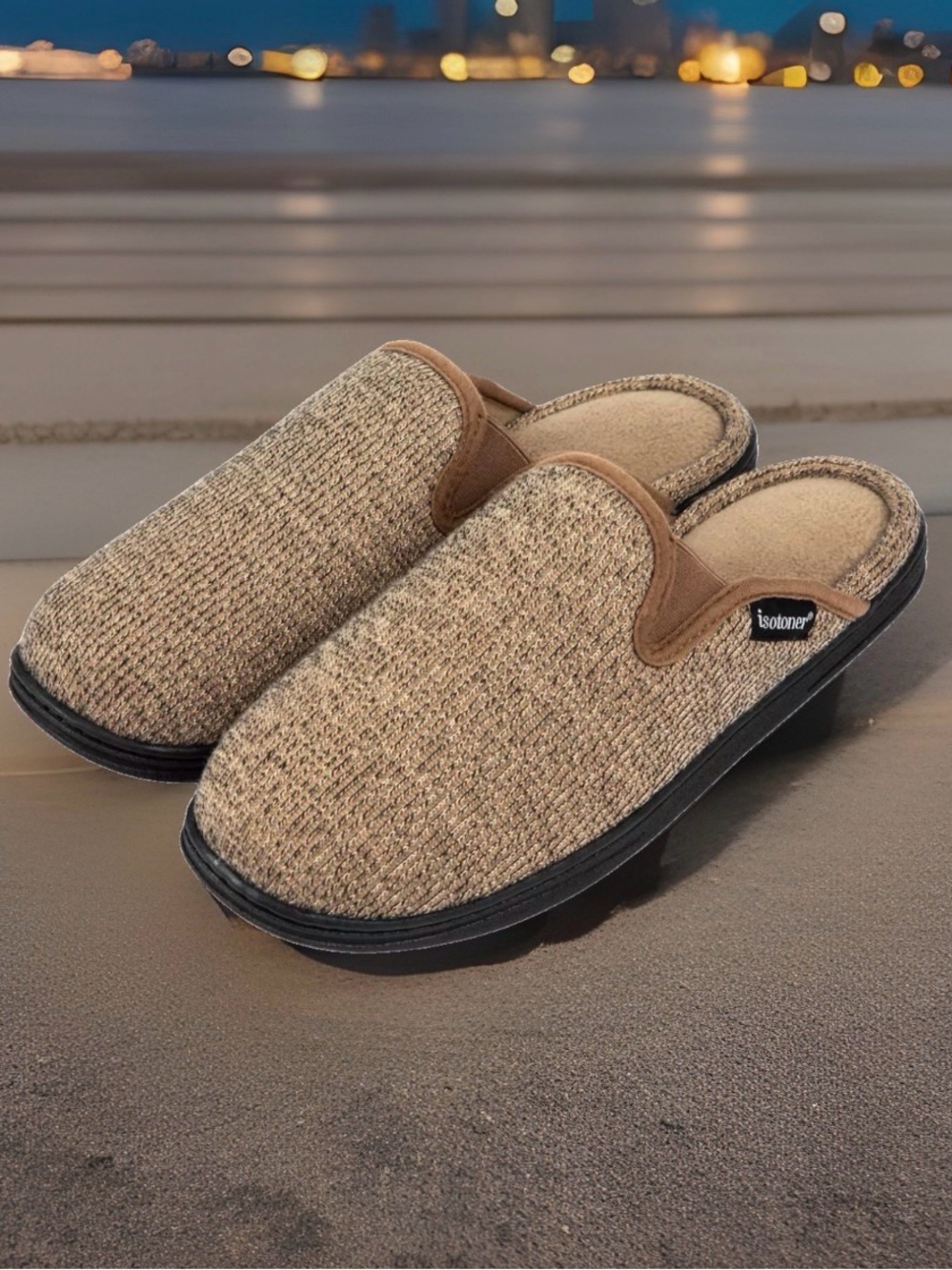 Isotoner Men's Size M (8-9) Sweater Knit Clogs with Memory Foam Comfort. NWT